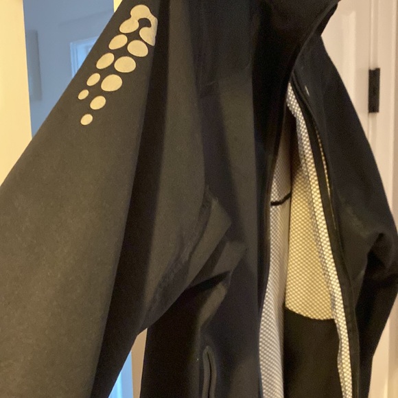 Windbreaker -Sugoi size L - Picture 3 of 5